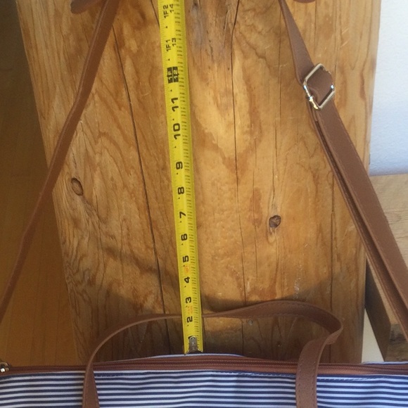 NWT Jessica Simpson Navy Striped With Brown Breton Weekender - Picture 3 of 16